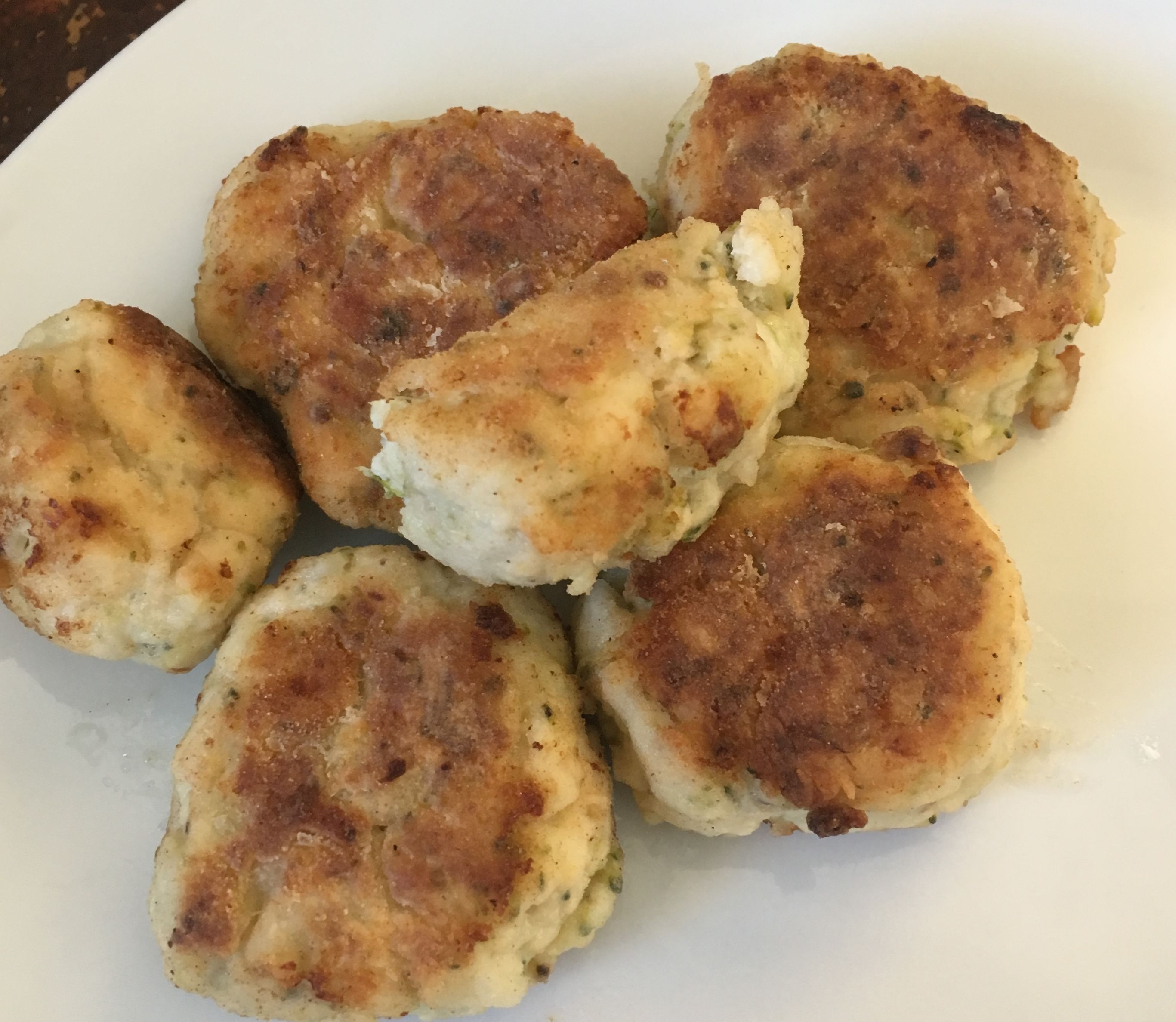 Toddler friendly chicken meatballs bunch