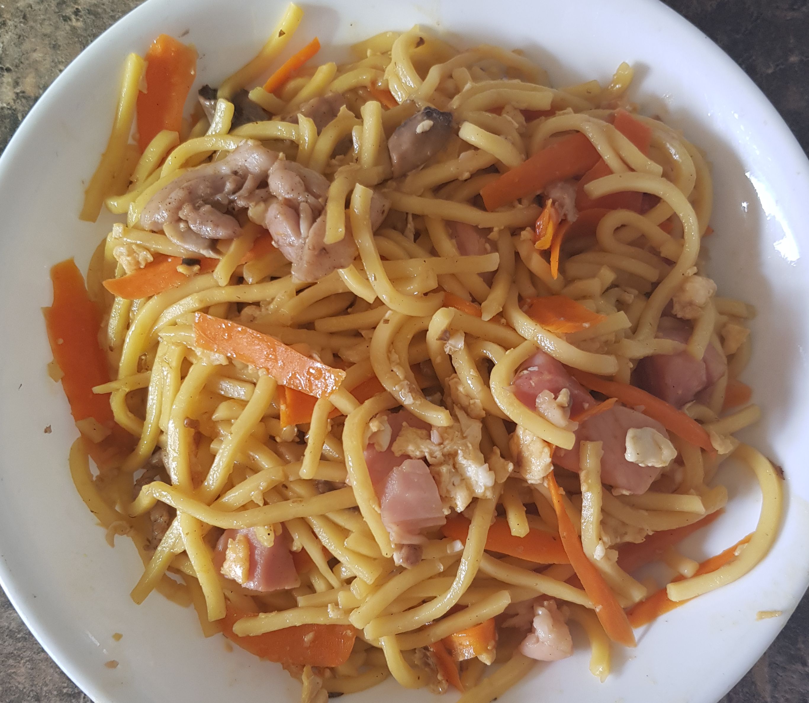 Stir fried egg noodle. bunch