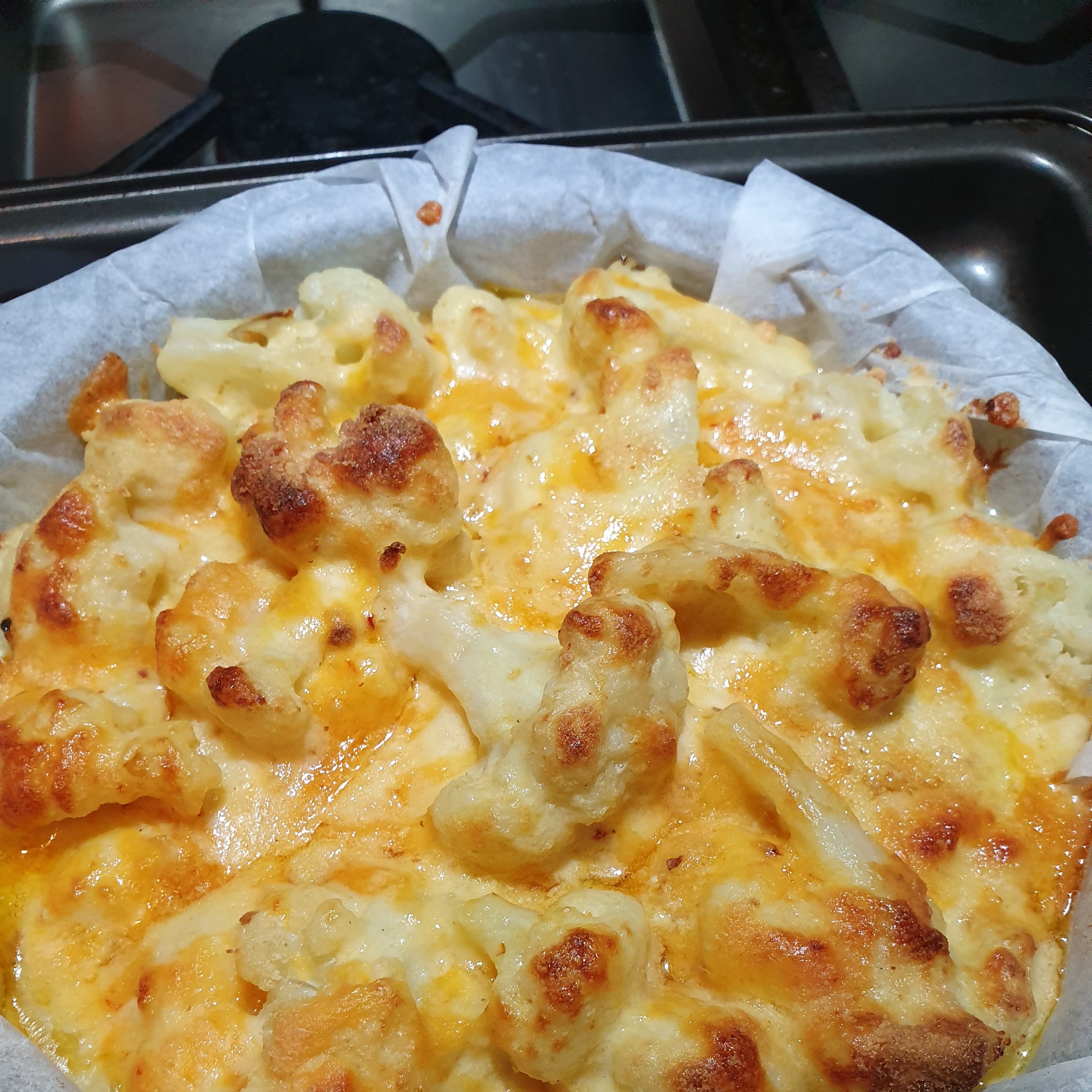 Cheesy cauliflower bake bunch