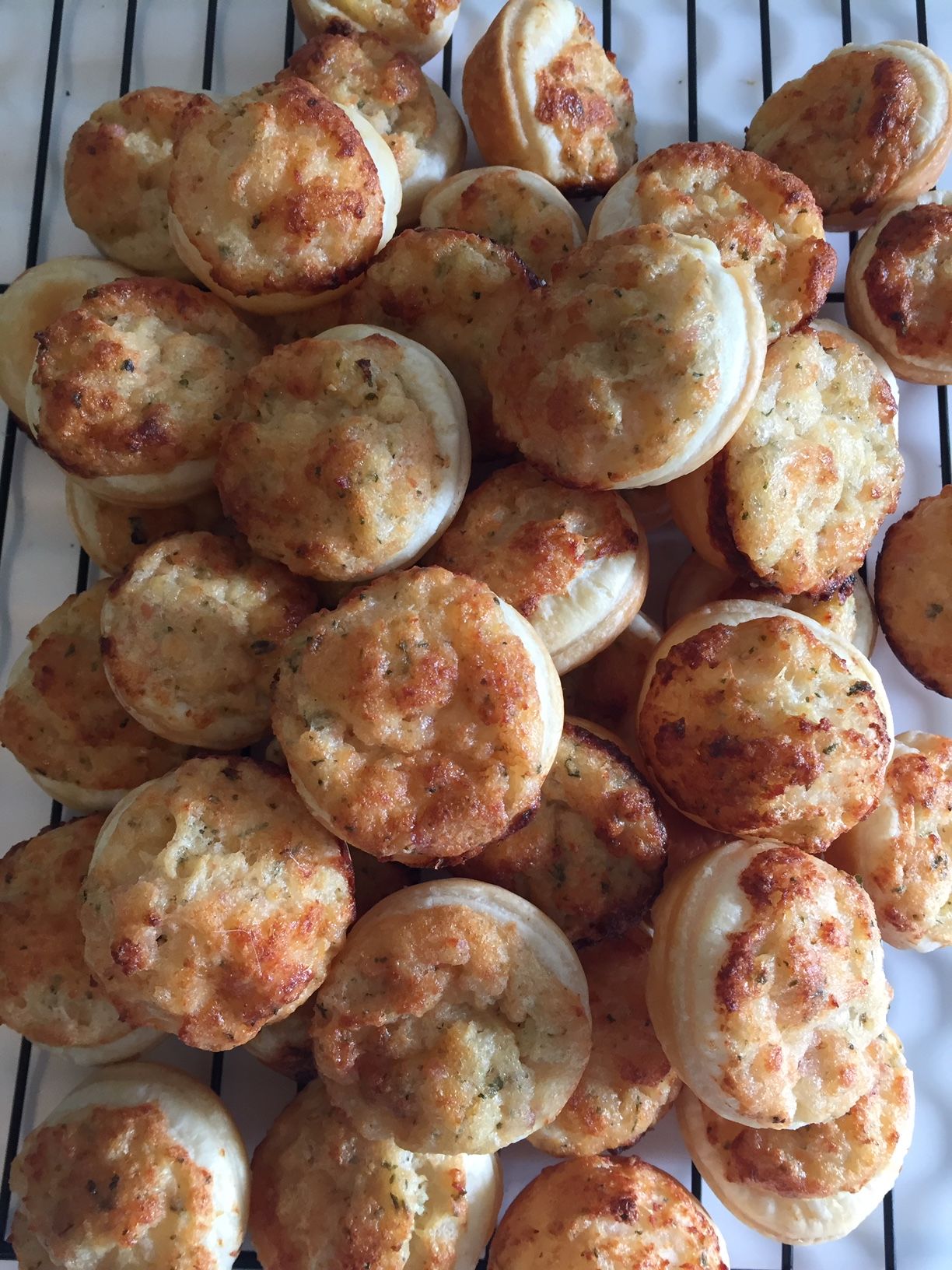 Mini Quiches Bite Size bunch