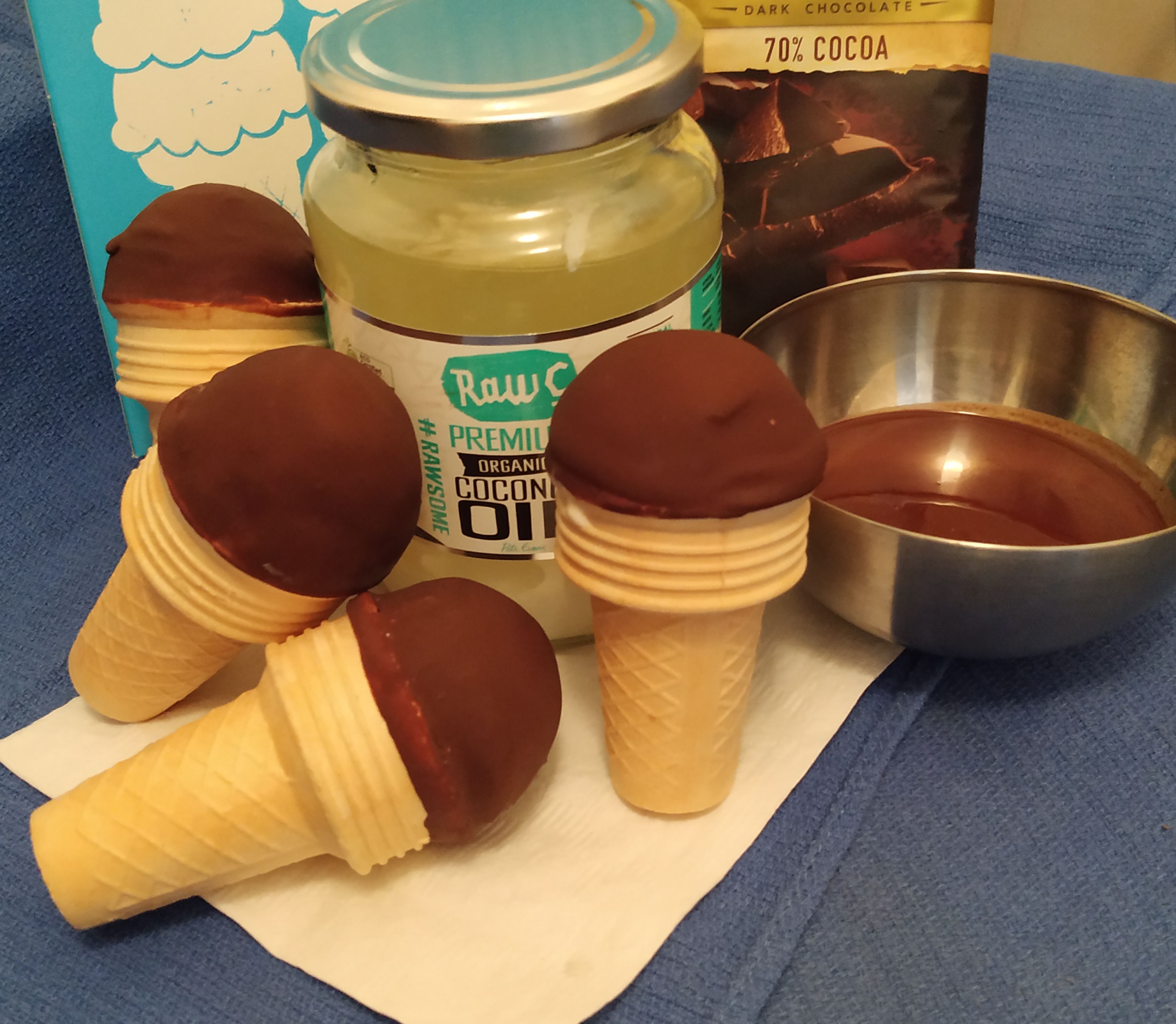 Chocolate Hard Shell Ice Cream Topping bunch