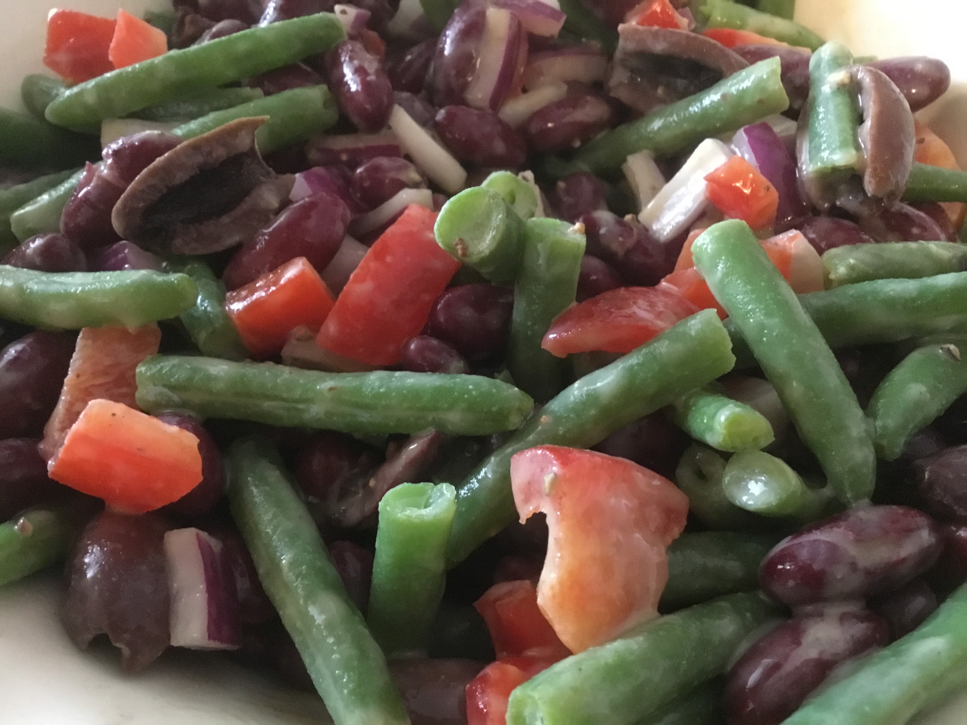 GREEN BEAN AND KIDNEY BEAN SALAD | bunch