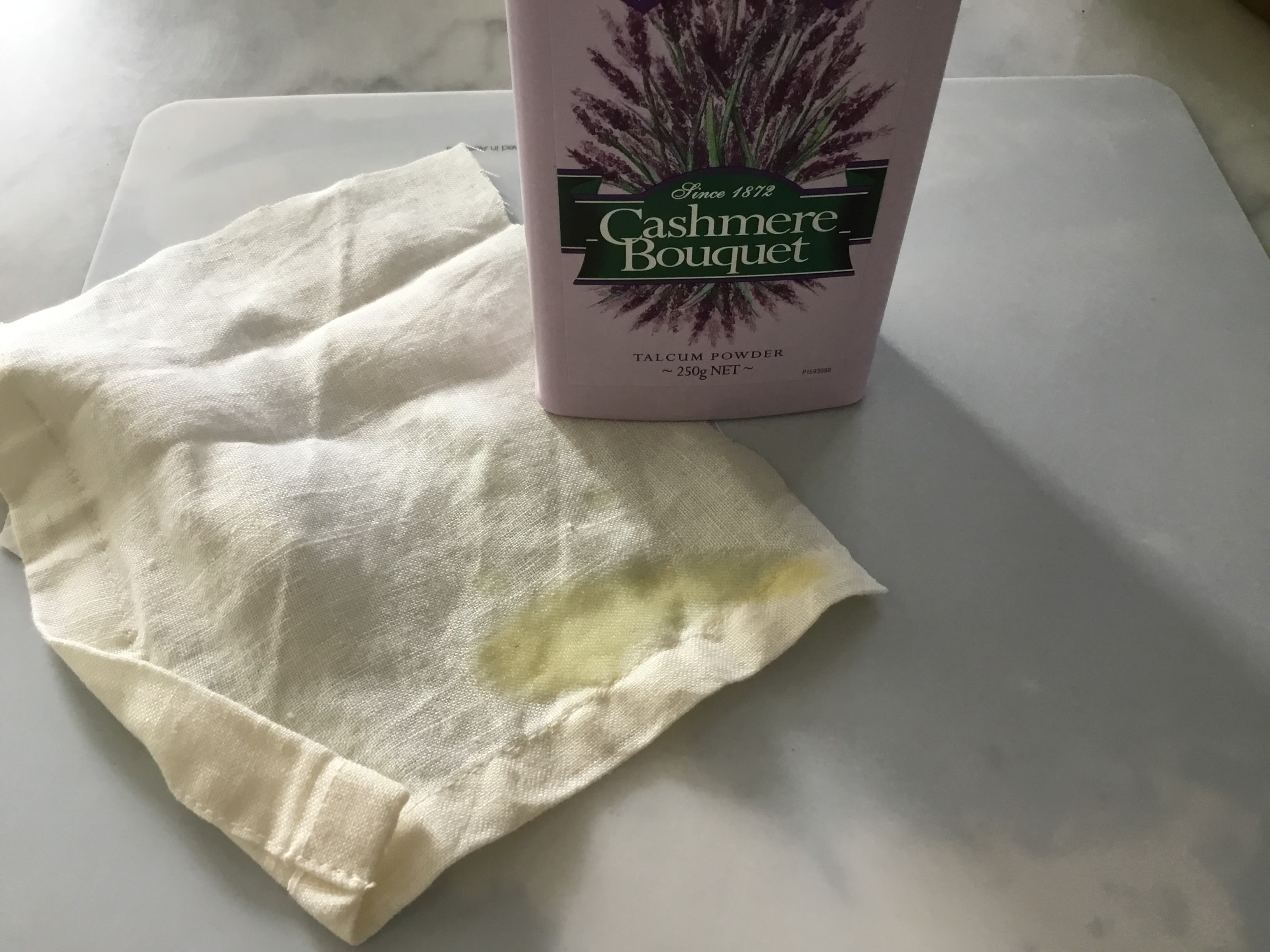 Removing oil stains from silk, linen, cotton bunch