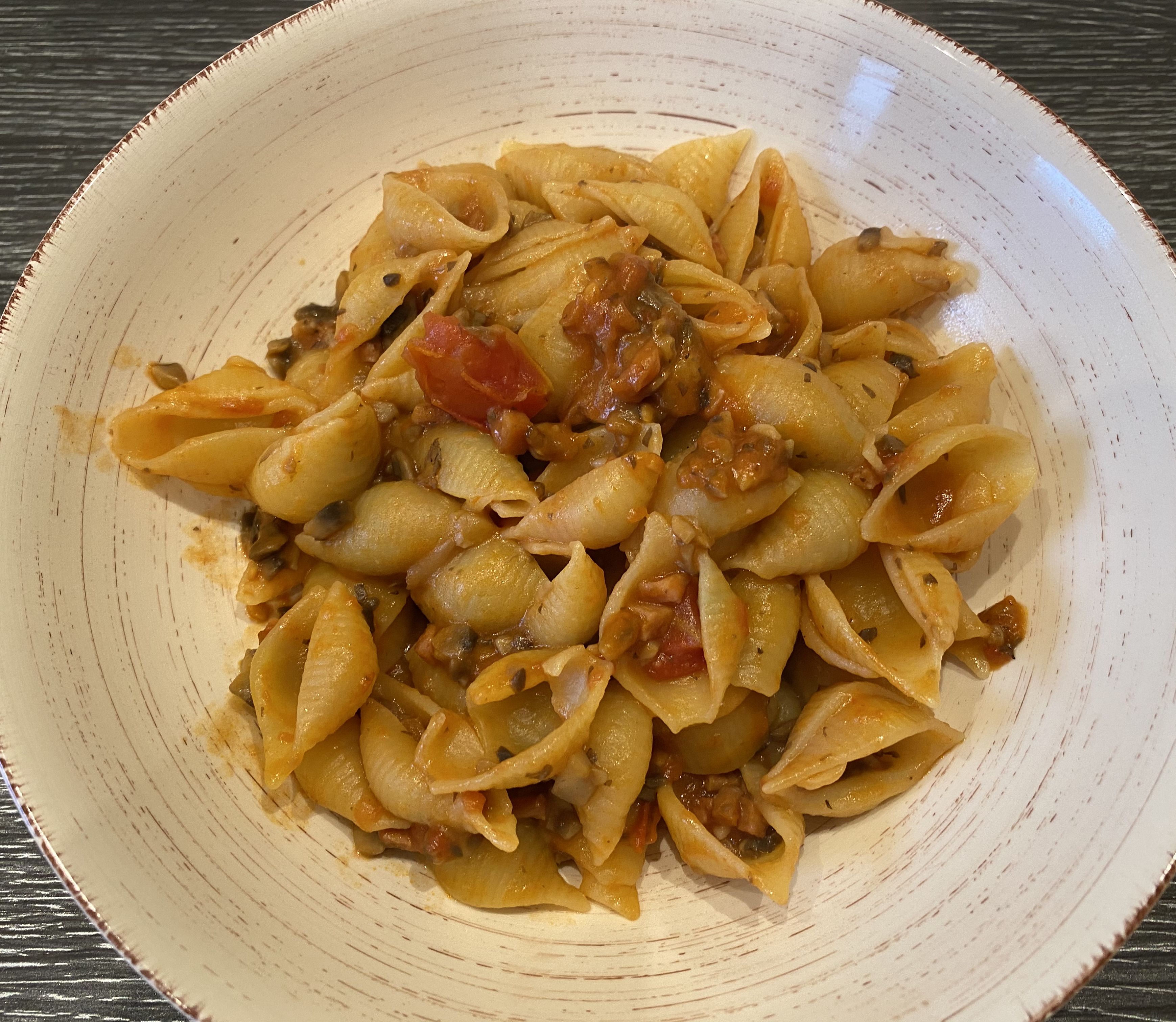 Chorizo and mushroom shell pasta bunch