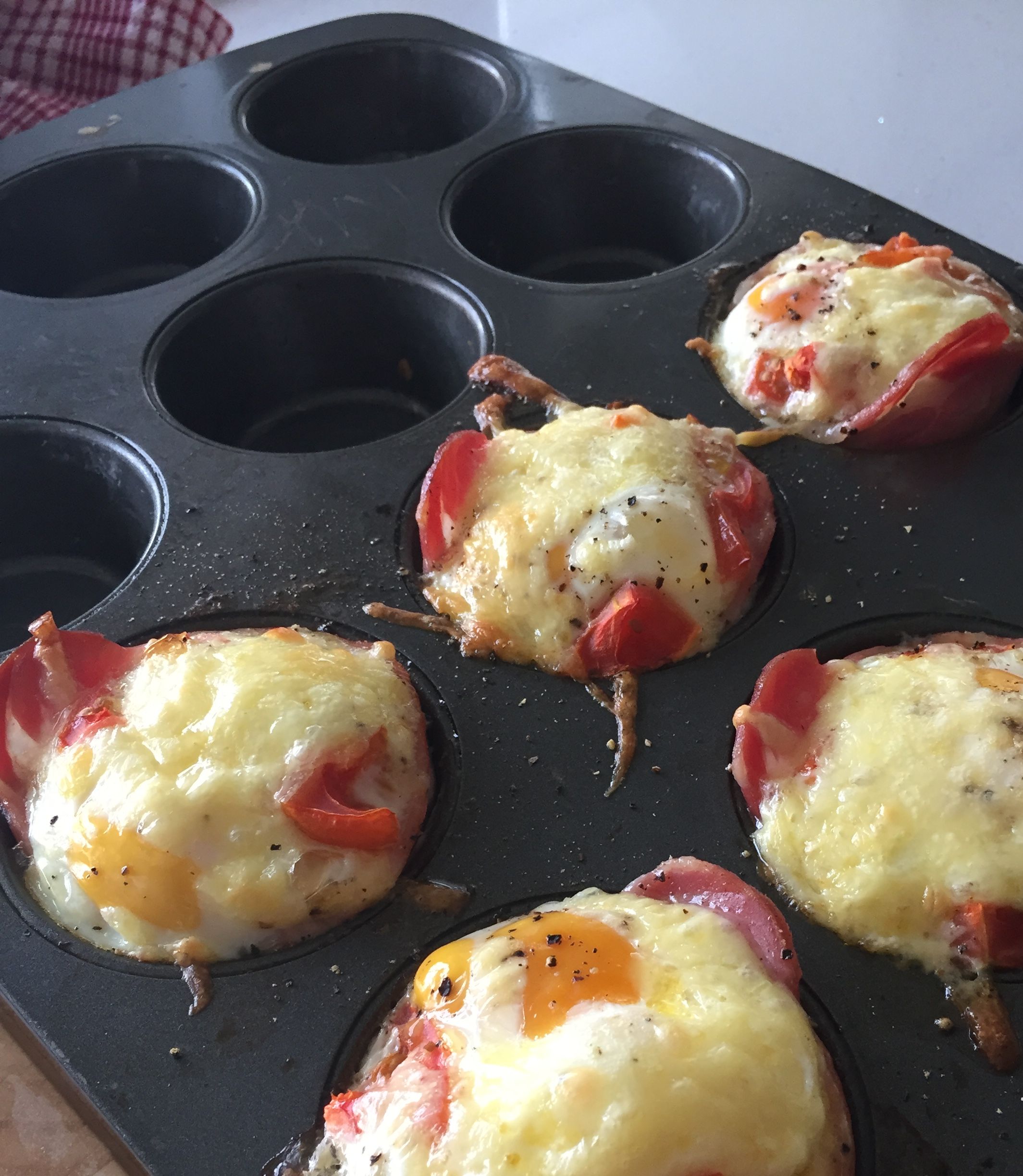 Bacon and egg cups | bunch