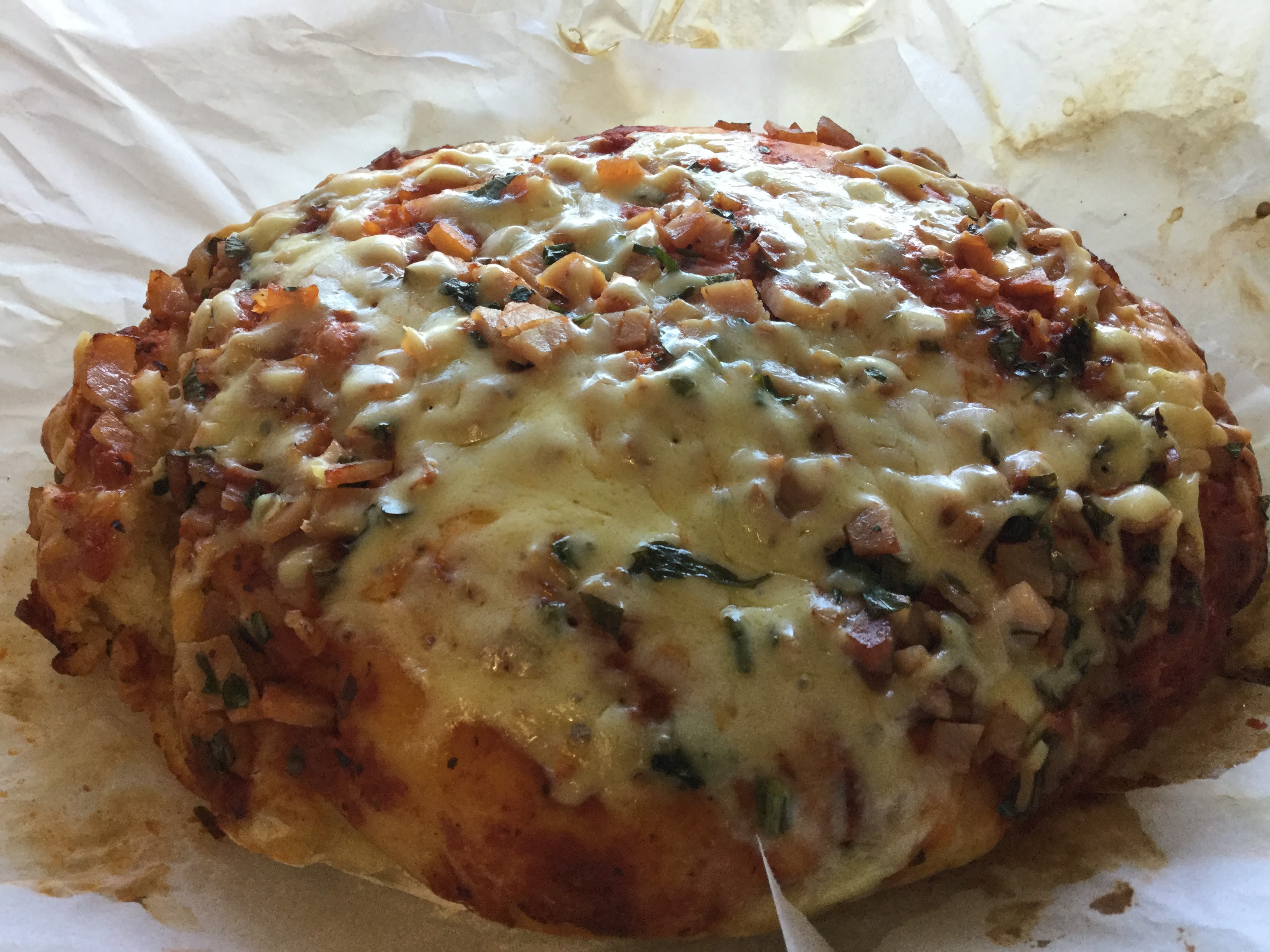 Slow Cooker Cheese and Bacon Damper bunch