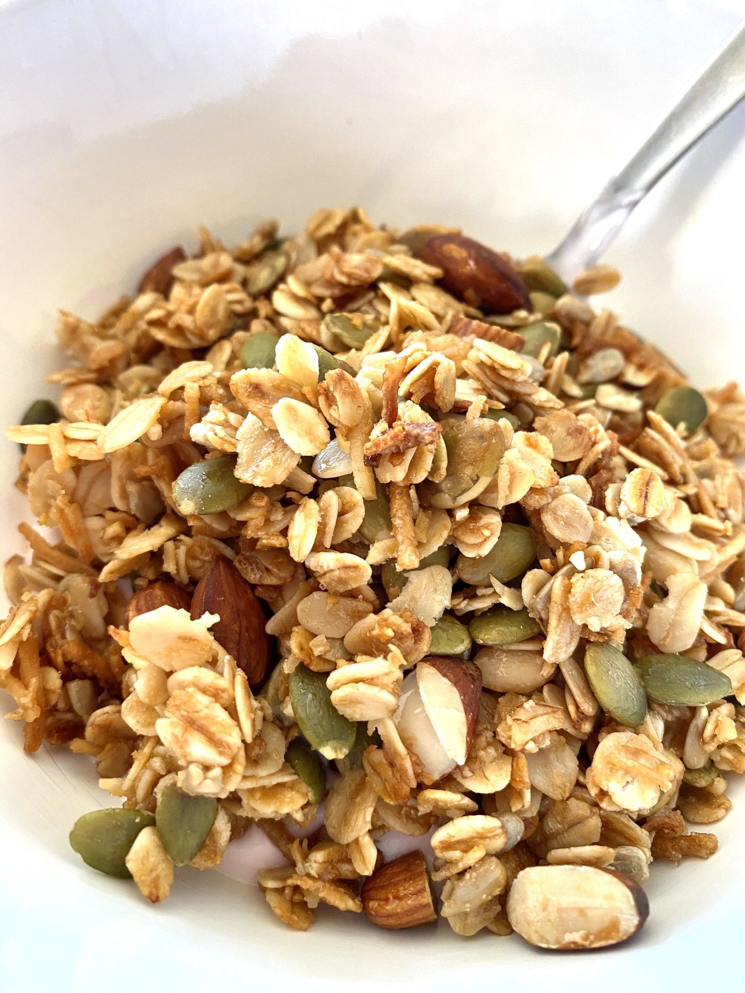Crunchy oven baked muesli bunch