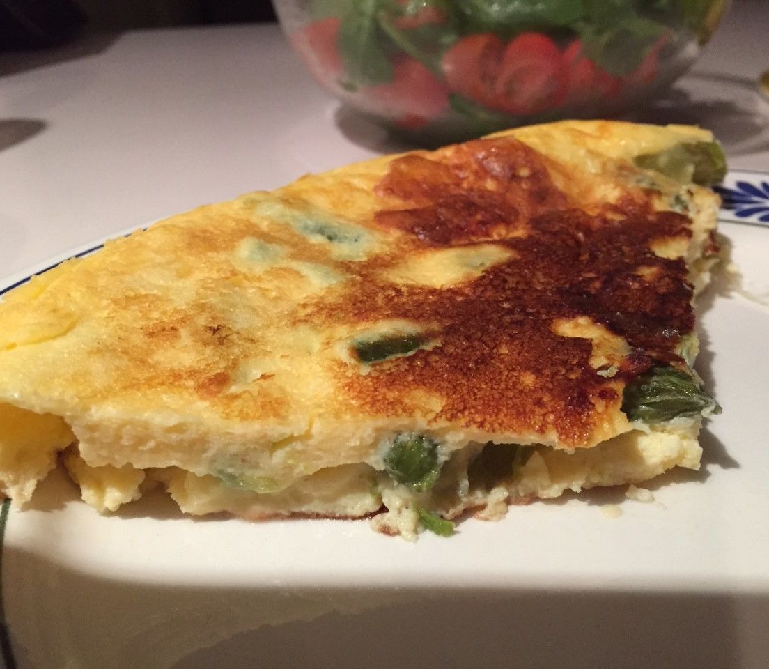 Frittata with burrata and asparagus bunch