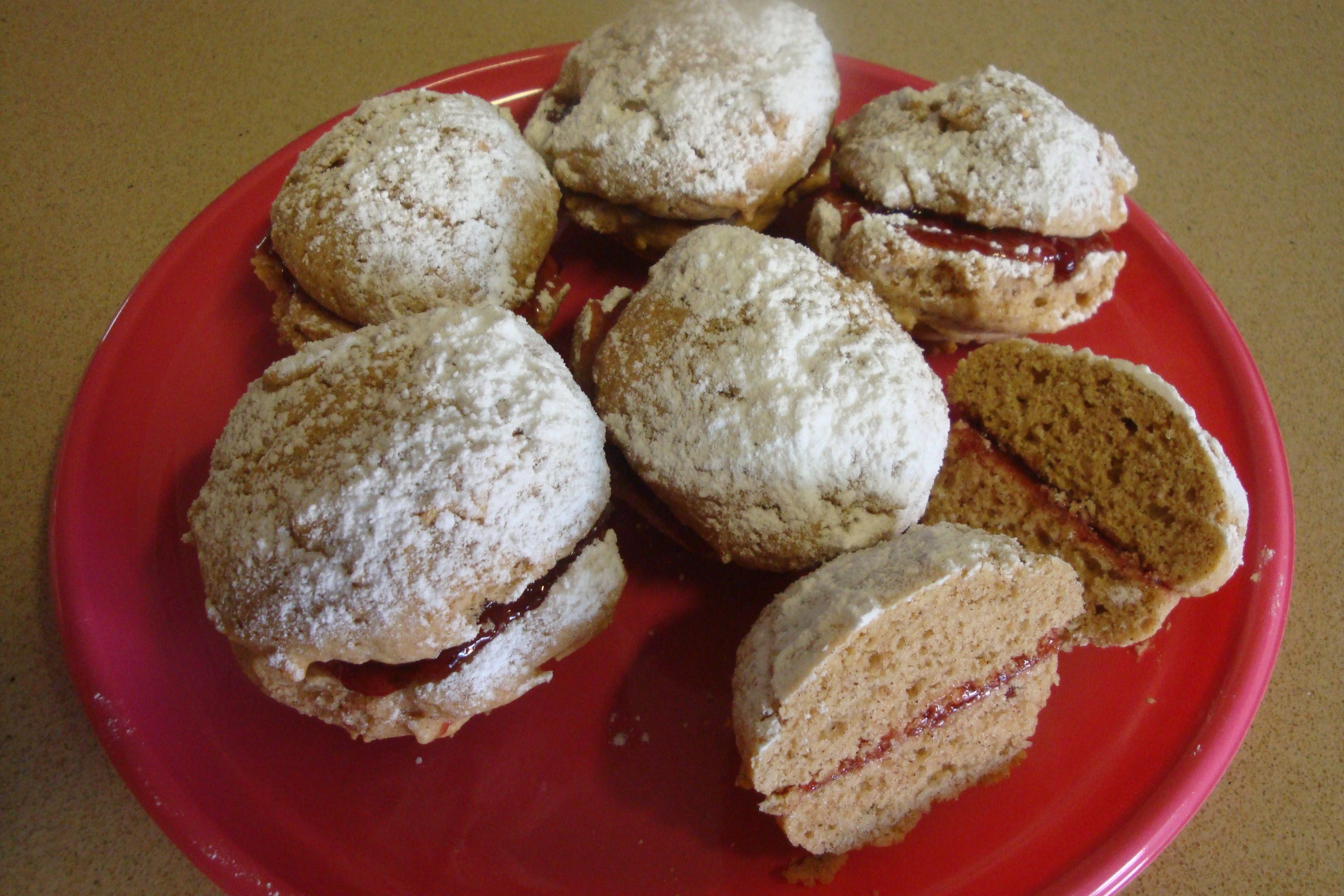 Traditional Jam & Cinnamon Kisses bunch