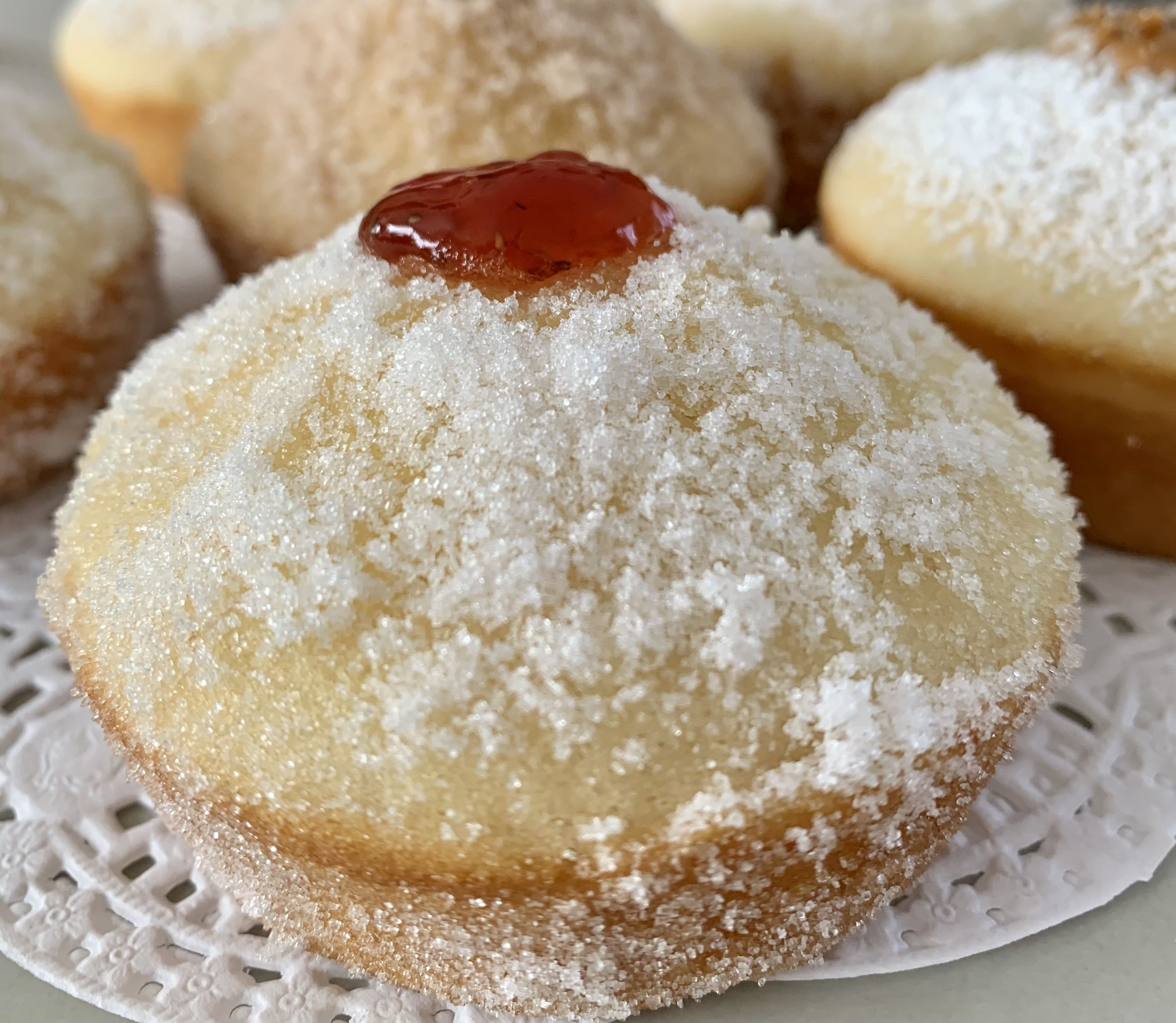 Two Ingredient Donuts made in a pie maker bunch