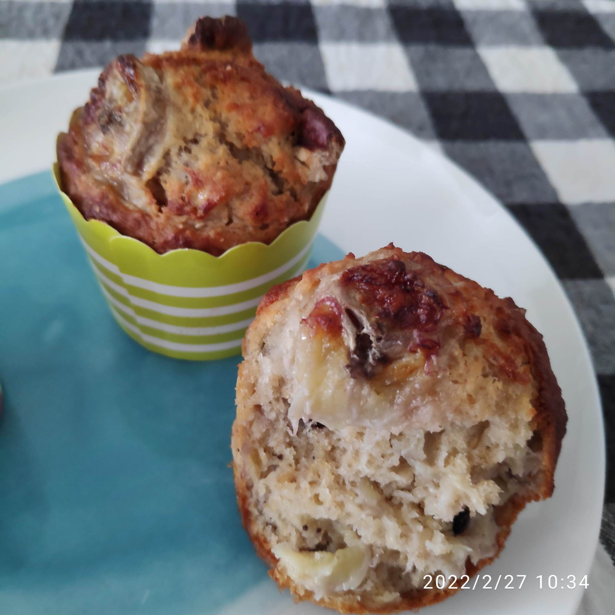 Wholemeal Yoghurt Maple Syrup Banana Walnut Muffin bunch