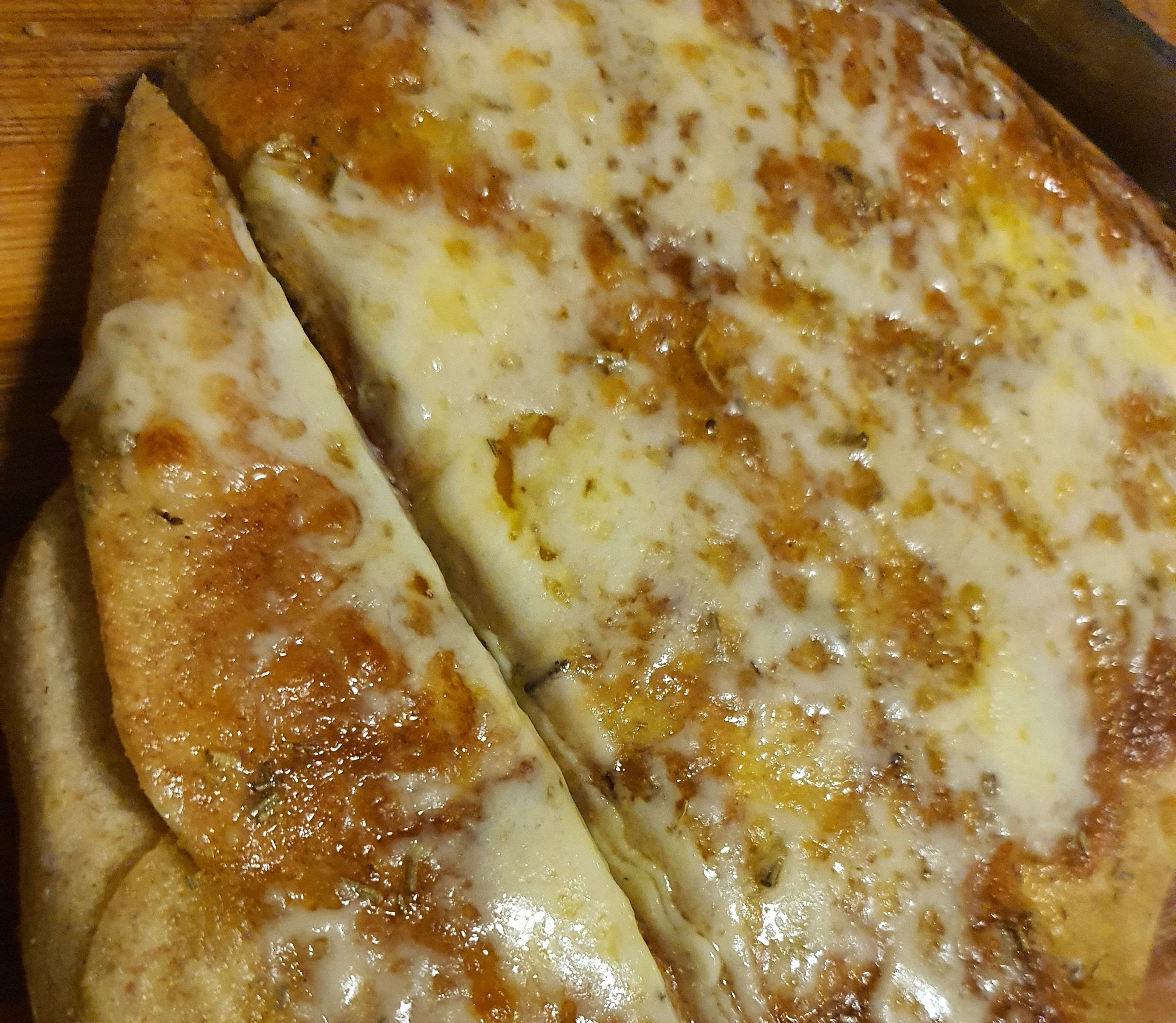 Garlic & cheese bread/naan bread bunch