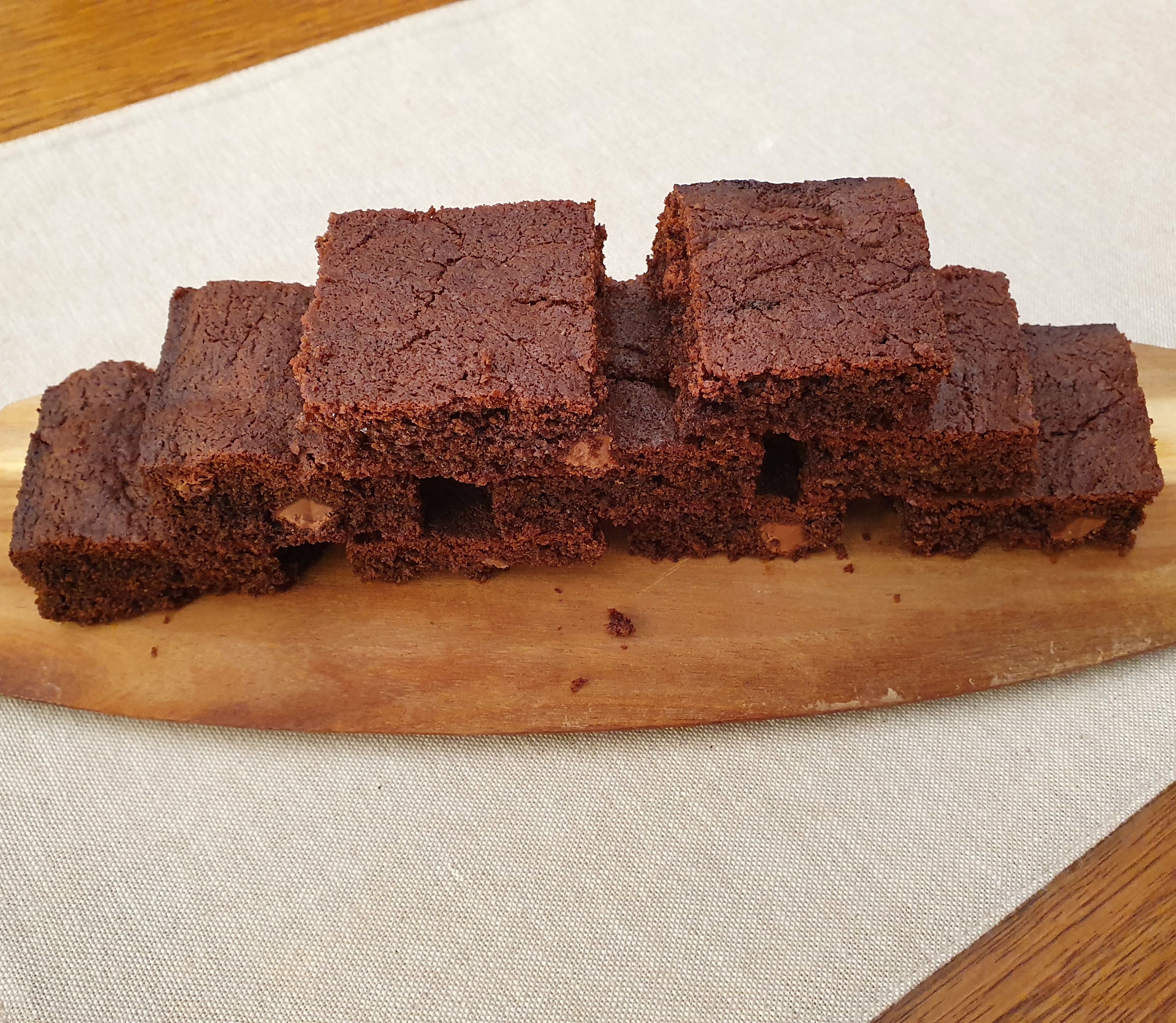 Egg yolk brownies bunch