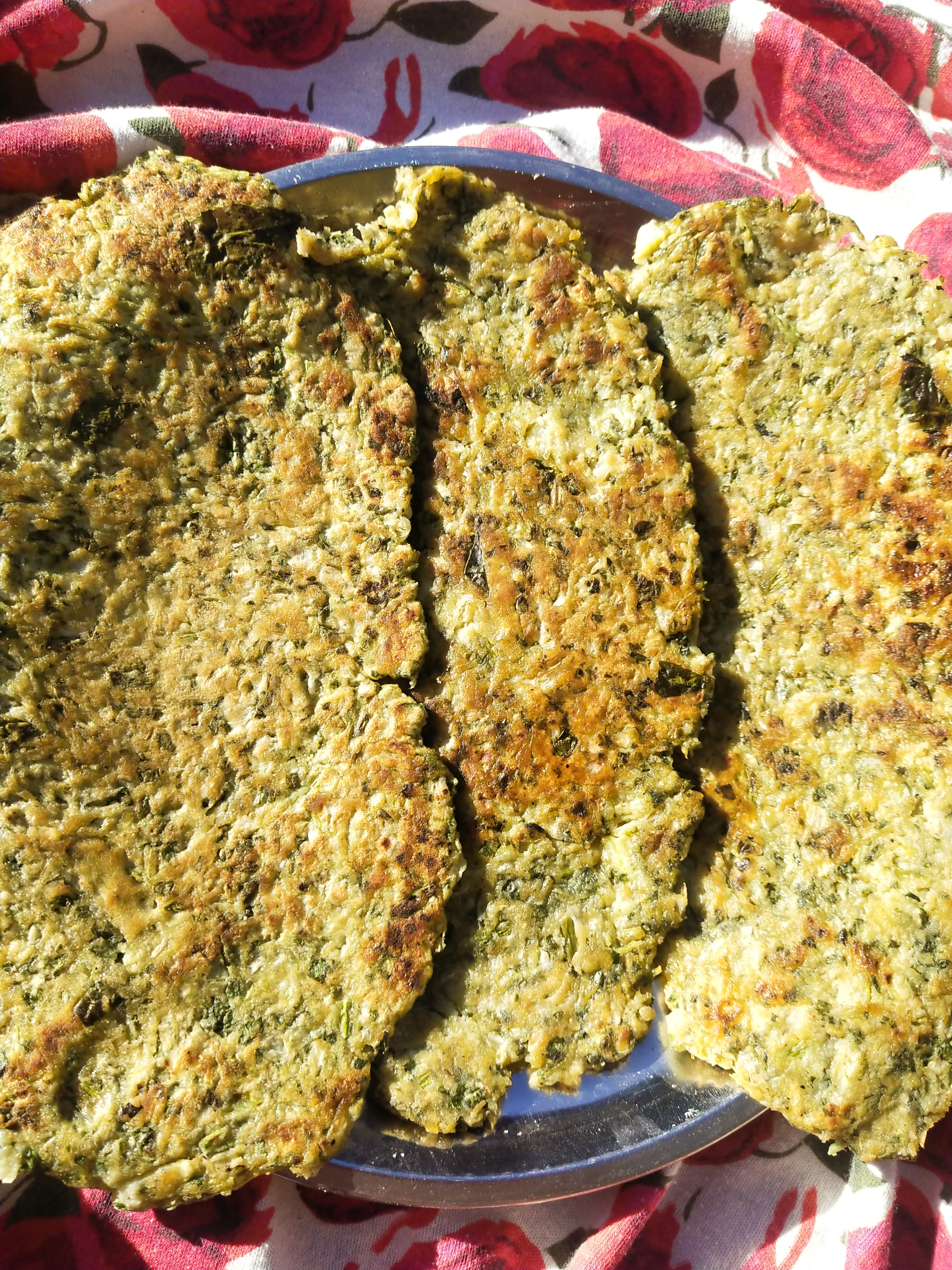 Molvi Roti Mooli (white radish) Roti | bunch