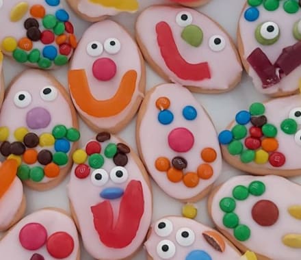 DIY Decorated Funny Face Biscuits | bunch
