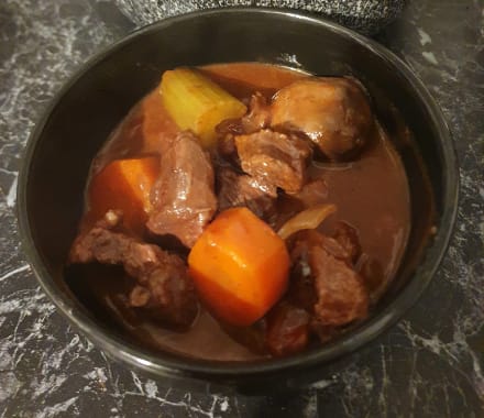 Slow Cooker Beef & Red Wine Casserole | bunch