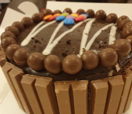 Kit Kat And Maltesers Double Layer Choc Mud Cake Bunch