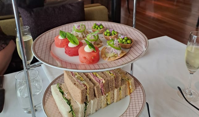 High Tea | bunch