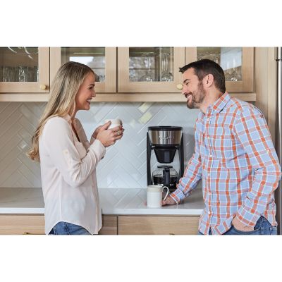 https://res.cloudinary.com/bunn-assets/image/upload/c_scale,h_400/v1/site-10/development/JPG/HB-Couple-Kitchen.jpg