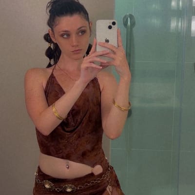 veelela post