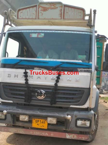 BharatBenz 4928