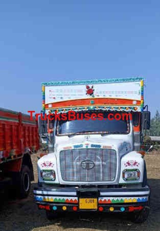 Tata 1613 Images