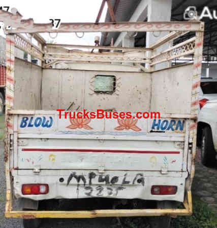 Mahindra Jeeto Mini Truck Images