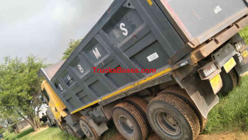 Mahindra Blazo 31 Images