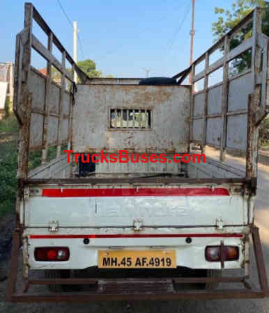 Mahindra Jeeto Mini Truck Images