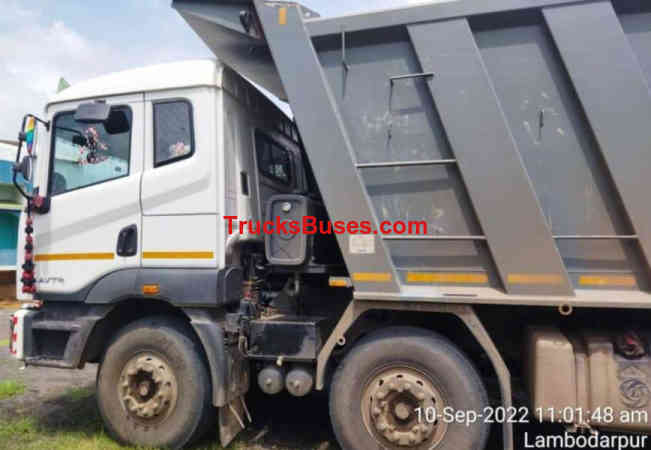 Ashok Leyland 4825 