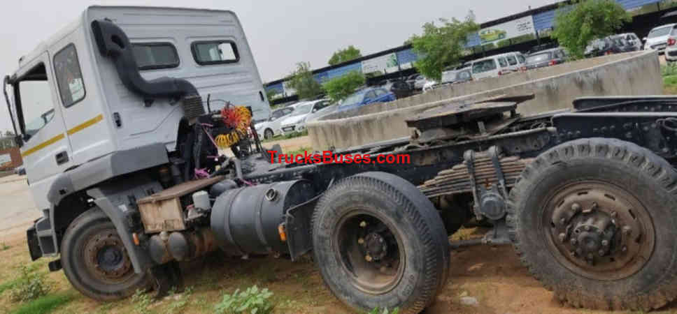 BharatBenz 4928 Images