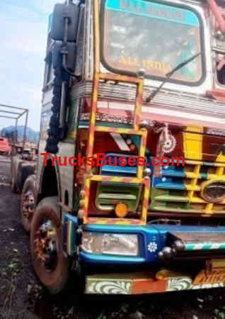 Tata 4223 Images