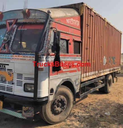 Tata 1613 Images