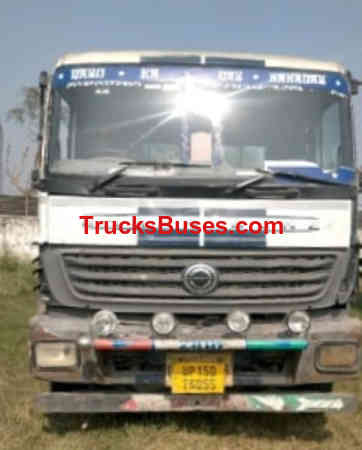 BharatBenz 4928 image 2