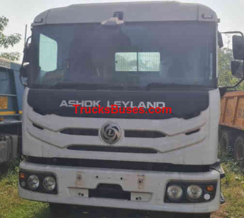 Ashok Leyland 4825 