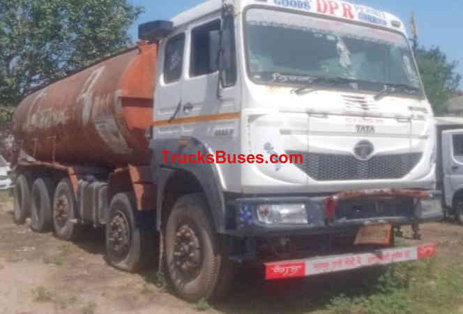 Tata 4223 Images