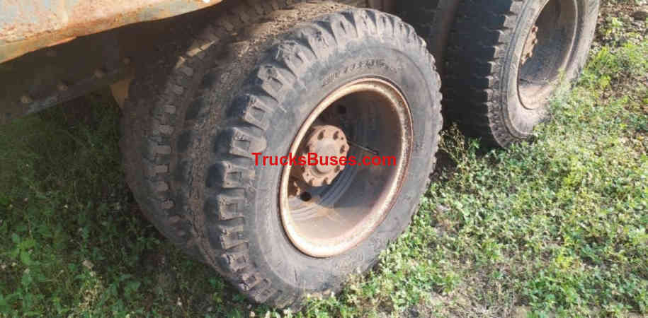 Mahindra Blazo 25 Images