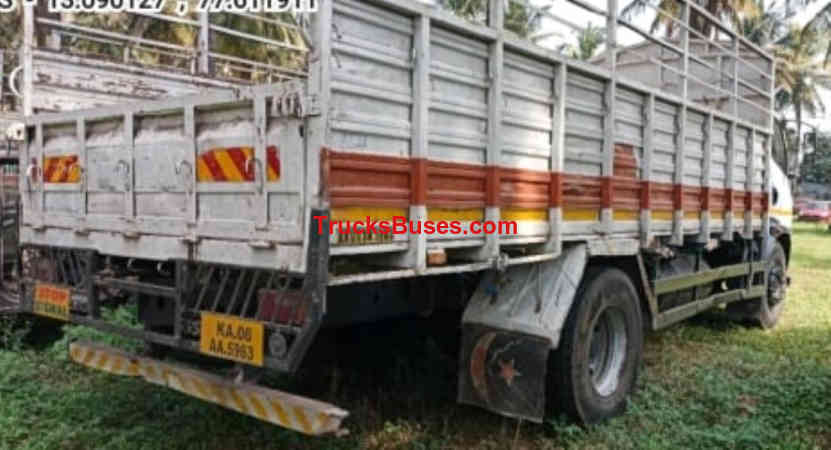 Tata Ultra 1518 Images