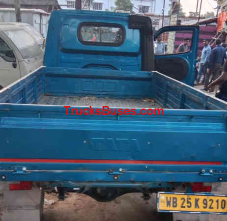 Tata Intra V30 Images