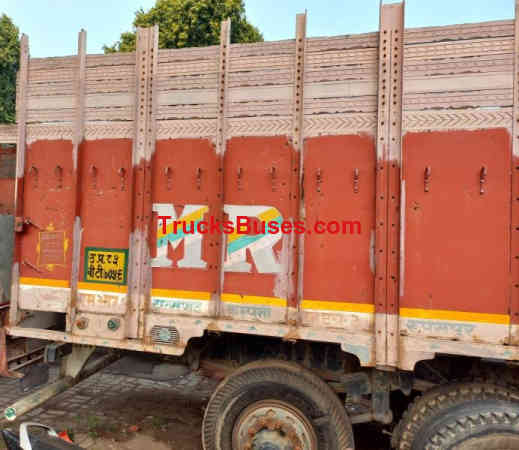 BharatBenz 3123 Images