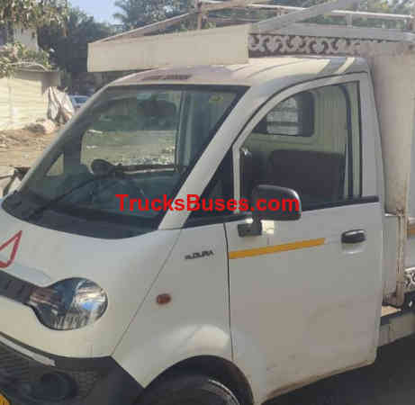 Mahindra Jeeto Mini Truck Images
