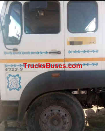 Tata 4923 Images