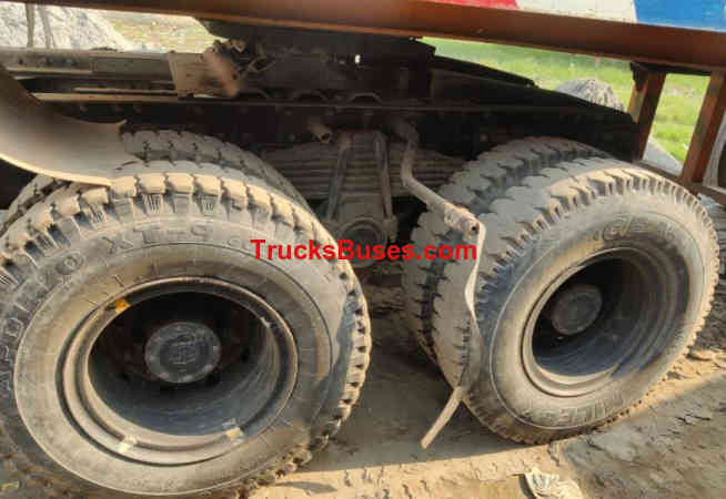 BharatBenz 4928 image 4