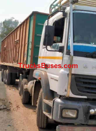 BharatBenz 4928 image 2