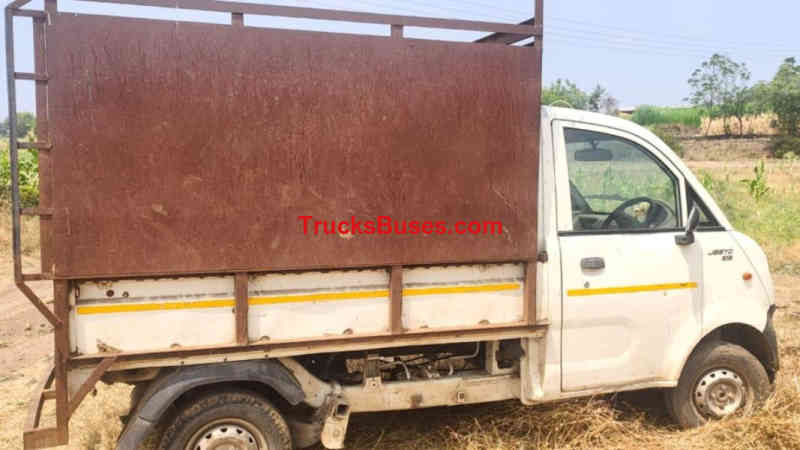 Mahindra Jeeto Mini Truck Images