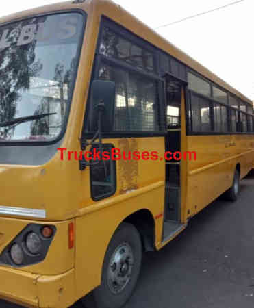 Eicher 10.90L Images