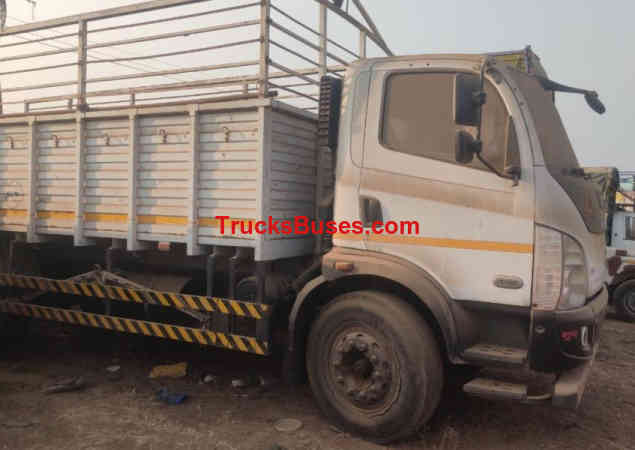 Tata Ultra 1518 Images