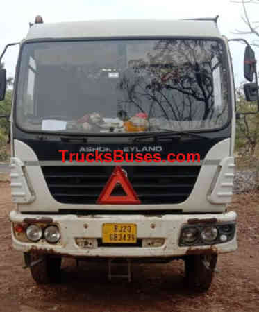 Ashok Leyland 3718 