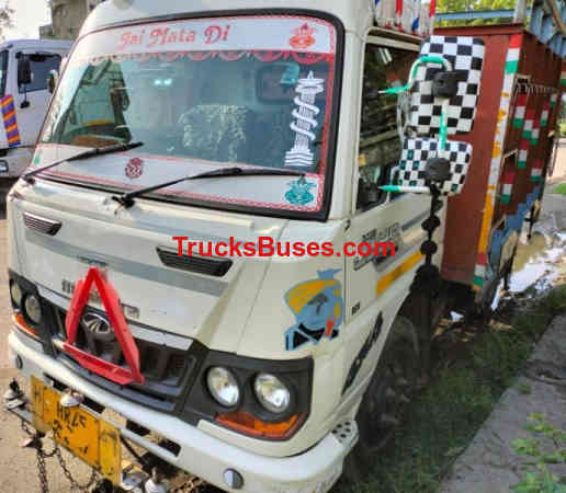 Mahindra Jayo Images