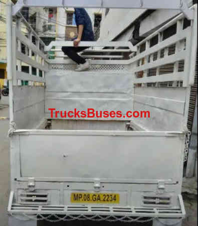 Mahindra Jeeto Mini Truck Images